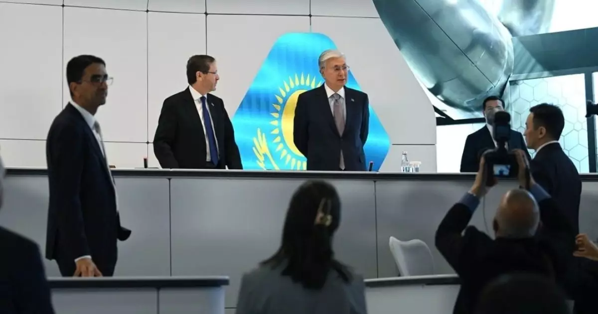  Қазақстан мен Израиль президенттері Alem.ai Халықаралық ЖИ орталығына барды 