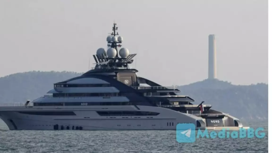 Ресейлік миллиардердің суперяхтасы Ормуз бұғазынан еш кедергісіз өтіп кетті