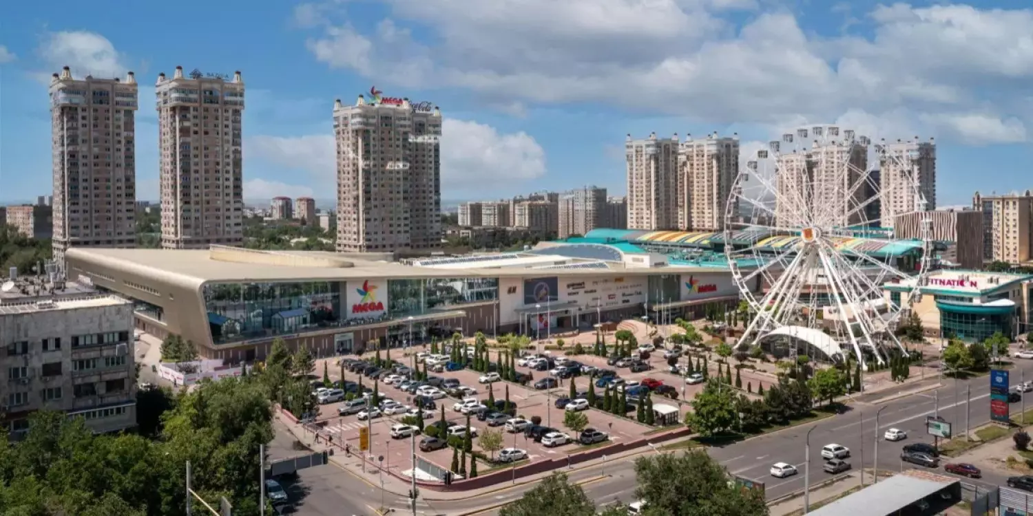 Миллиардер Розыбакиевадағы MEGA-ның алдын бұзып, жаңа ғимарат салмақ