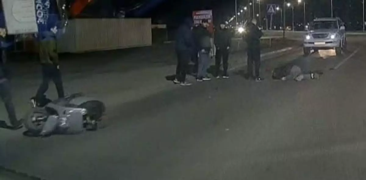 В Атырау суд рассматривает дело о смертельном ДТП с мопедом: защита заявляет о нарушениях