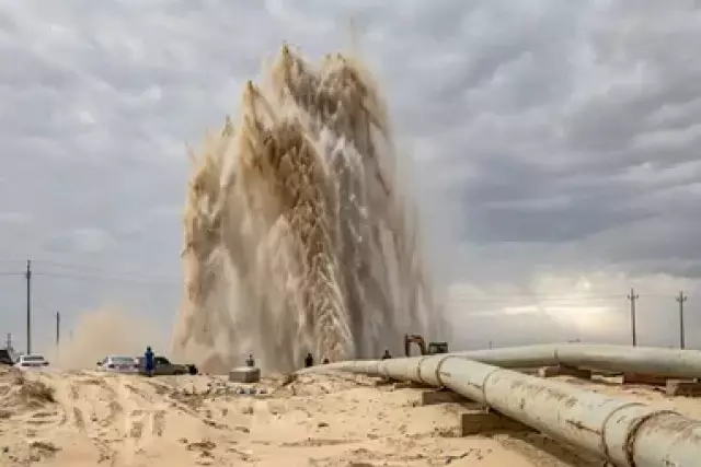 Жаңаөзендегі мұнай нысанында құбыр жарылды (ВИДЕО)