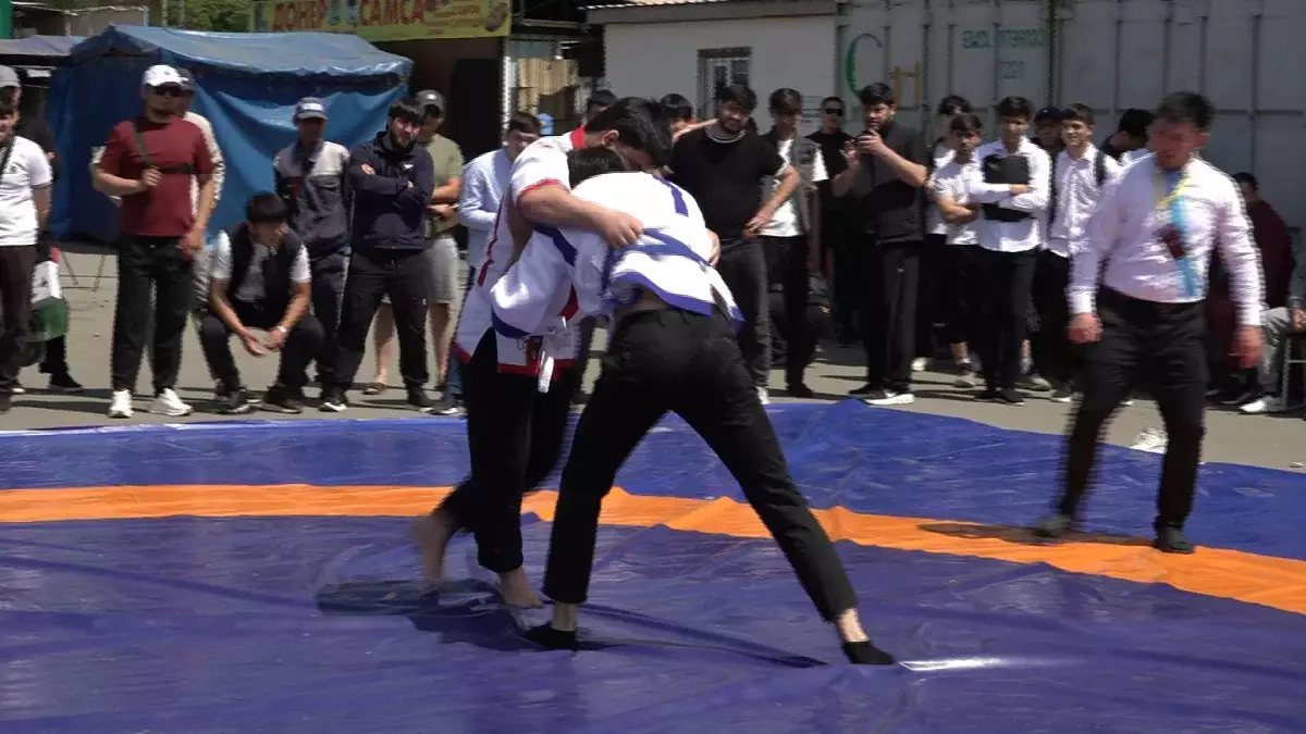 Базардағы бәсеке: Алматыда жастар арасында ұлттық спорт фестивалі өтті