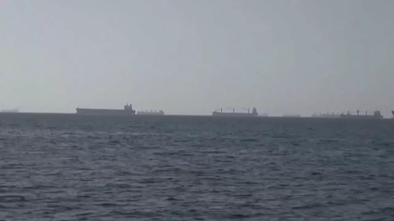 Первый танкер с СПГ прошёл через Ормуз