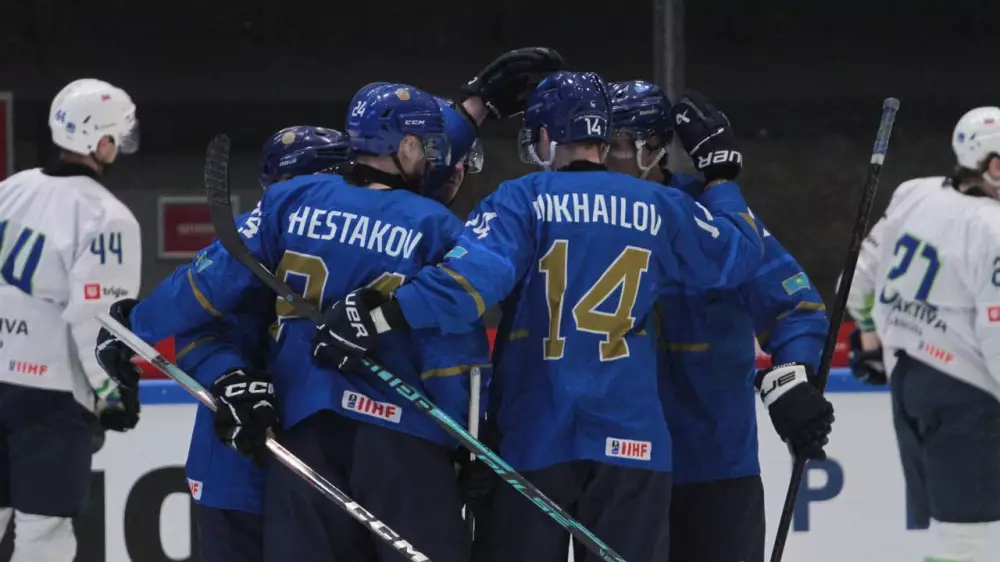Сборная Казахстана победила Словению перед ЧМ-2026 по хоккею