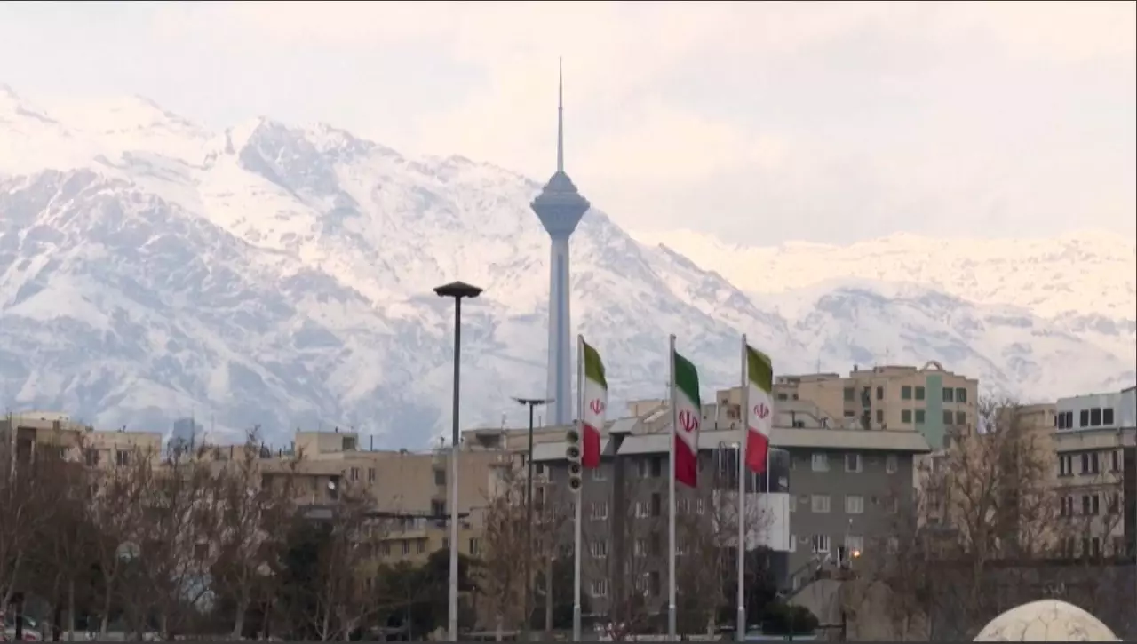 Иранда жұмыссыздық белең алды