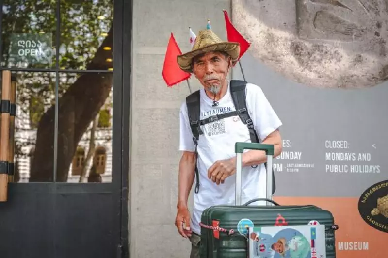 76-летний путешественник из Казахстана покорил Европу пешком