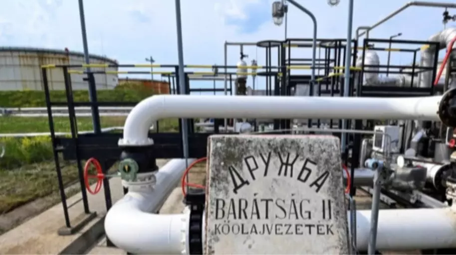 Казахстан изменил маршруты после блокирования Россией поставок нефти по Дружбе.