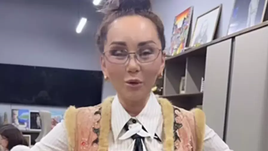 "Өміріңіздің соңына дейін": Баян Алагөзова Меруерт Өтекешеваға ай сайын 1 млн теңге төлеп тұратынын мәлімдеді