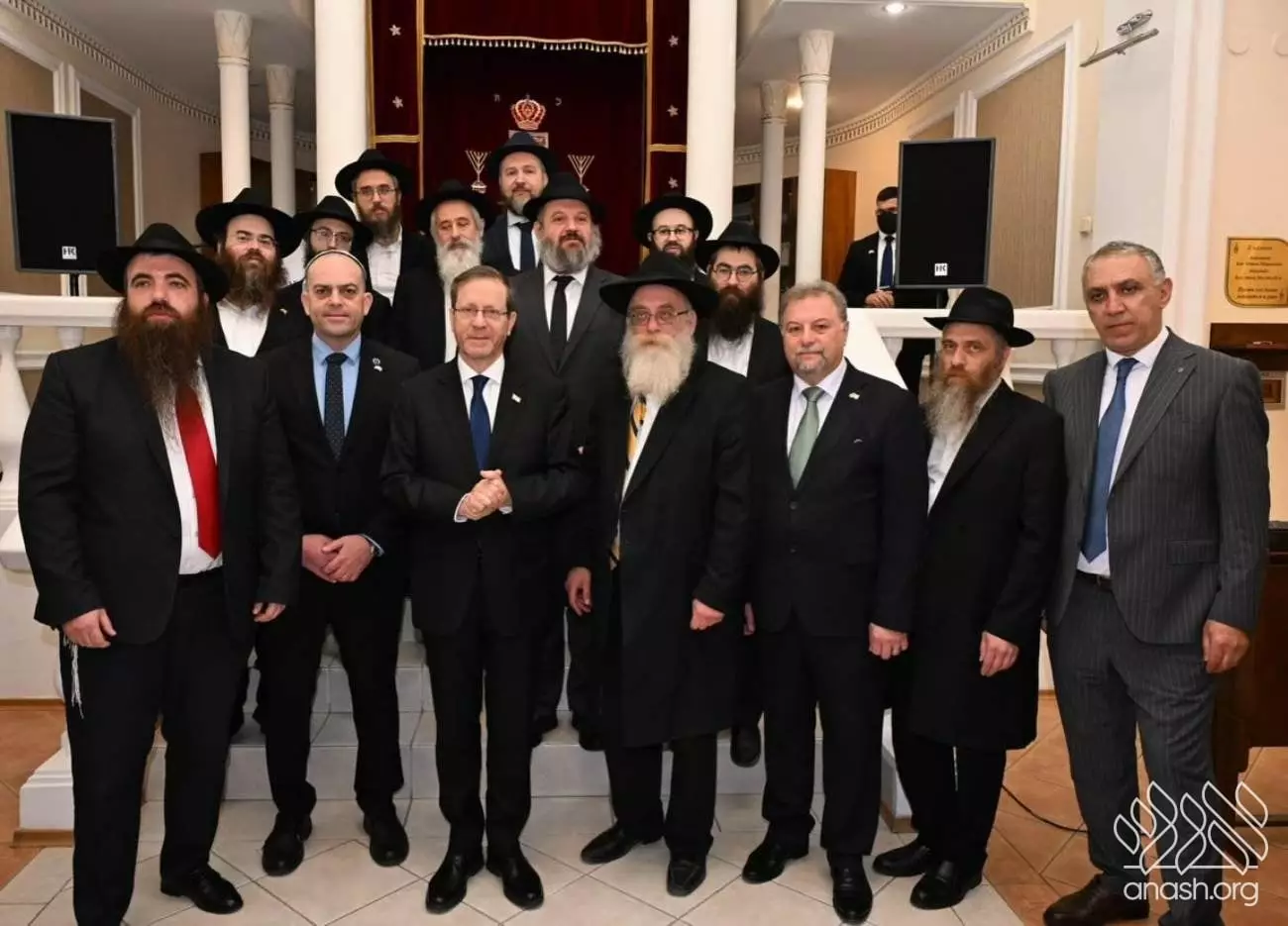 В Казахстане Герцог похвалил глобальное влияние движения Хабад.