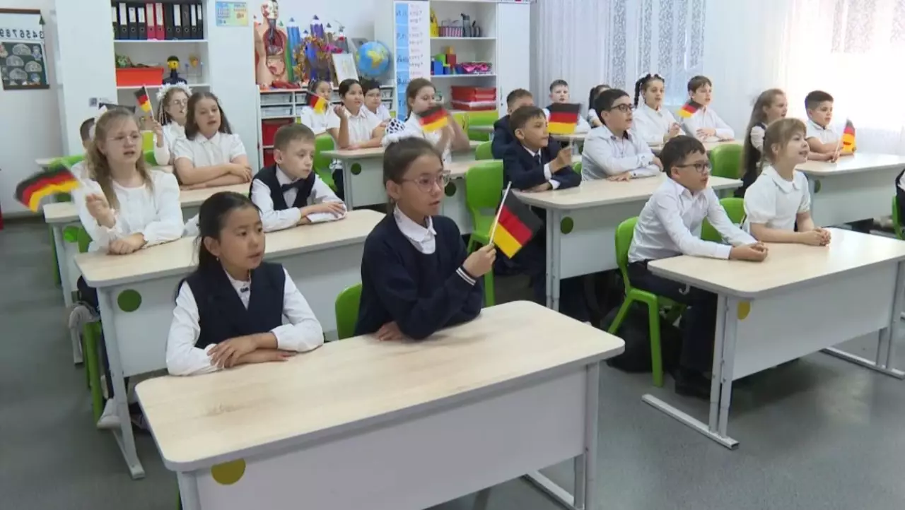 Жезқазғандағы мектепте бір сыныпта 10-ға жуық ұлттың өкілі білім алады