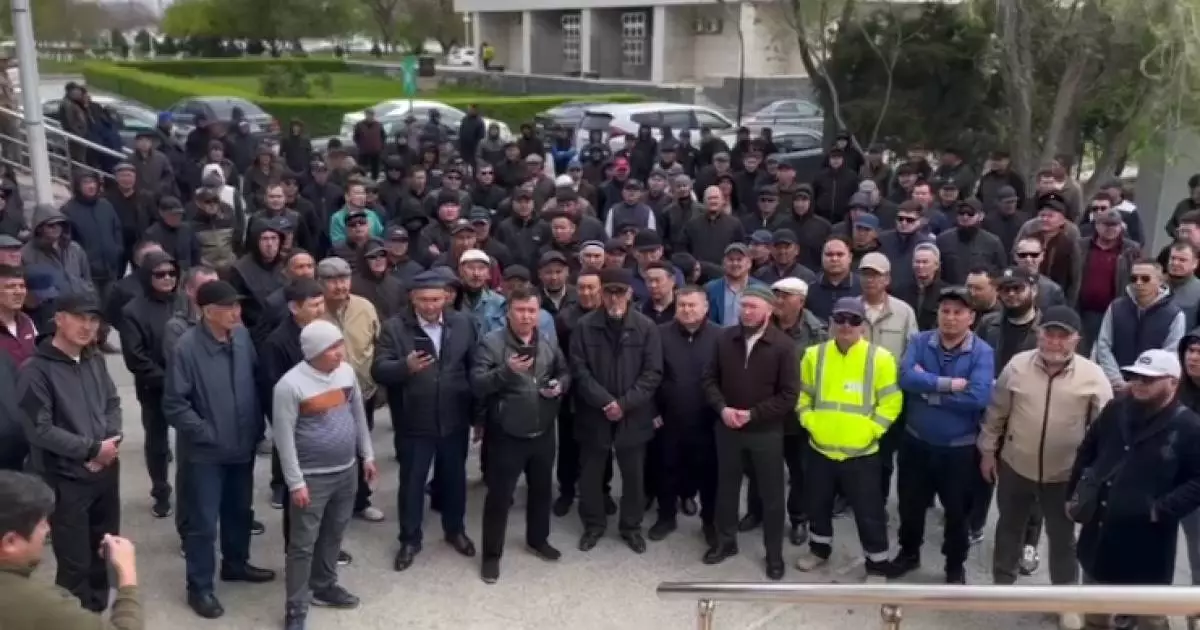  Ақтау жүргізушілері шетелдік көліктерді заңдастыру құнын төмендетуді сұрайды 