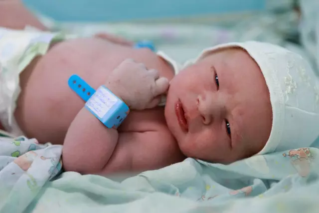 Қызылордада әйел жаңа туған нәрестесін 1 млн теңгеге сатпақ болған