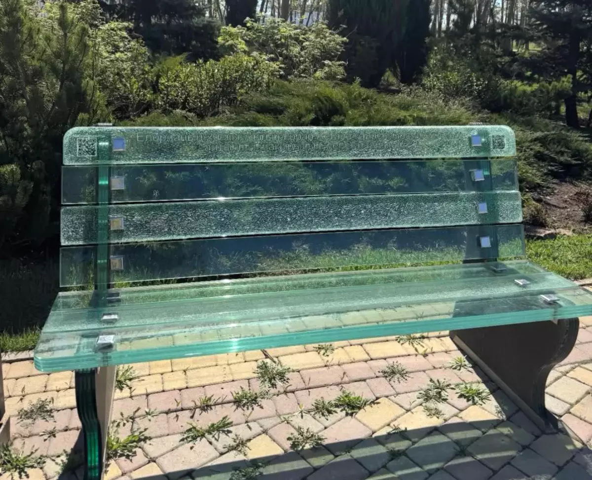 Подарок депутатов Астане вызвал бурные споры в Казнете