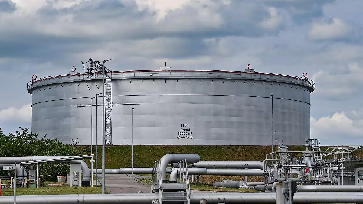 Пока неясный план Казахстана по перенаправлению нефти для Шведта через порты.