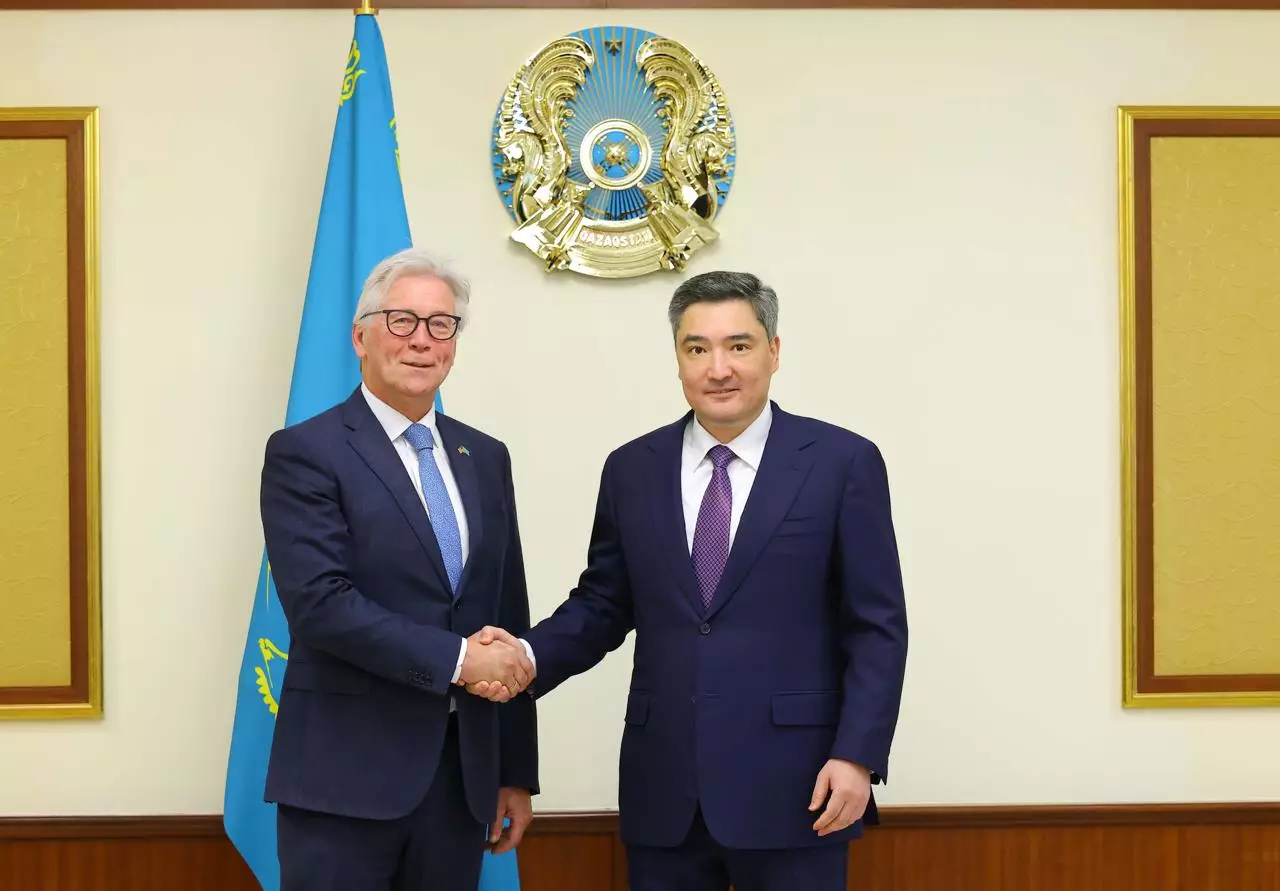 Олжас Бектенов Air Products басшылығымен газ химиясы және өнеркәсіп технологиялары саласындағы ынтымақтастықты талқылады