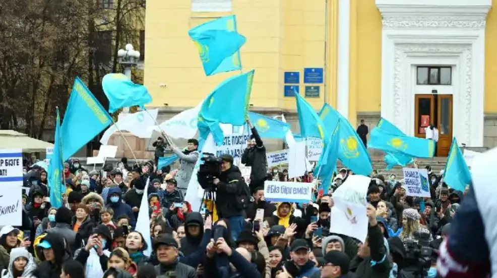 Большинство доверяет Президенту и видит страну на правильном пути – независимый опрос