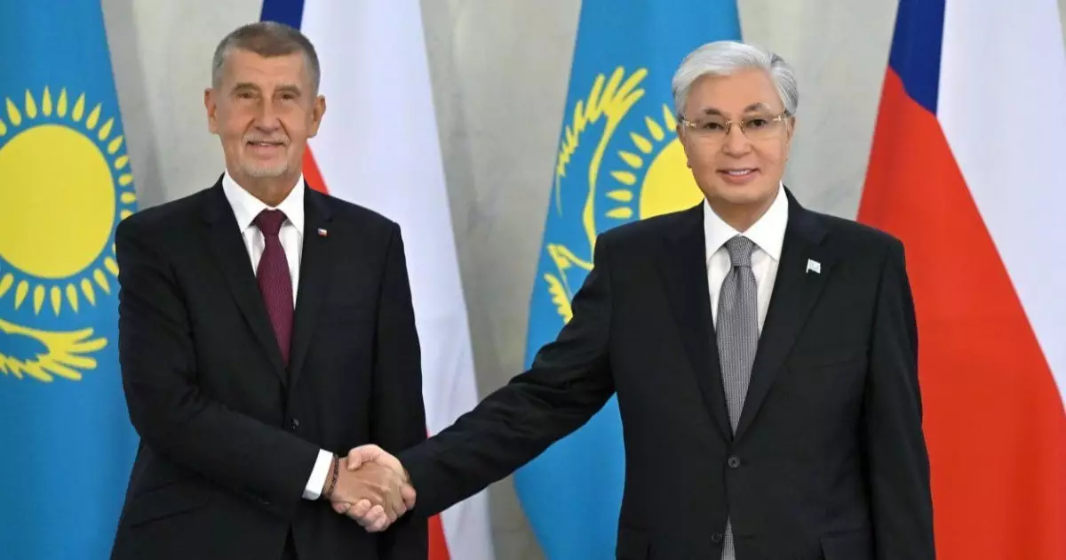  Мемлекет басшысы Қасым-Жомарт Тоқаев пен Чехия Премьер-министрі Андрей Бабиш шағын құрамда келіссөз жүргізді 