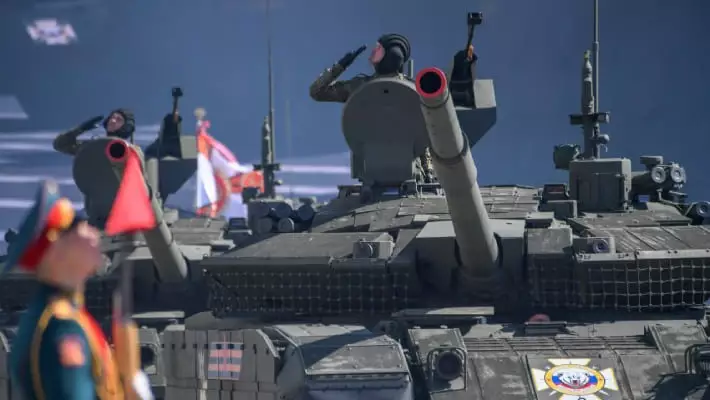 Парад Победы в Москве впервые за 18 лет пройдет без военной техники