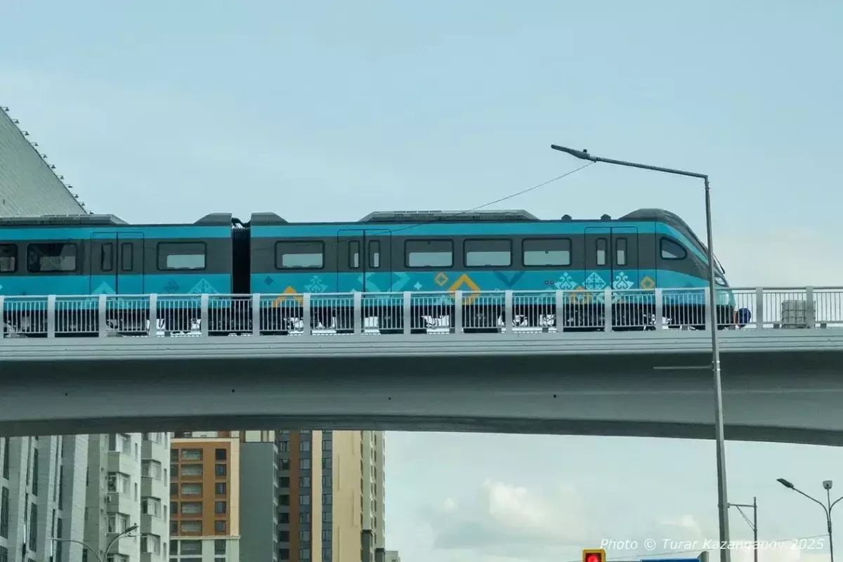 Почти готово: появились кадры станций LRT в Астане