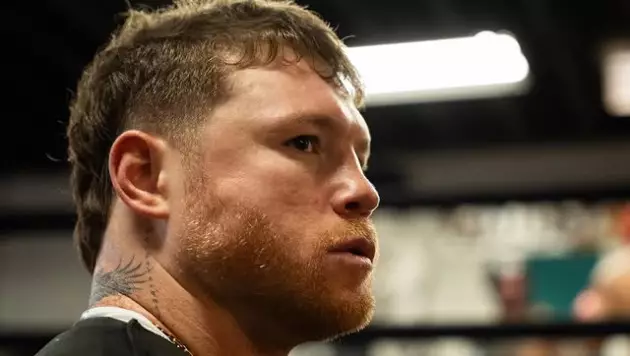 Чемпион WBA хочет побить известного боксёра и заполучить бой с Канело