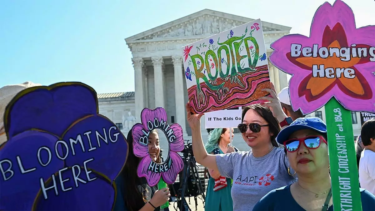 Верховный суд рассматривает попытку Трампа прекратить временную защиту для мигрантов из Гаити и Сирии.