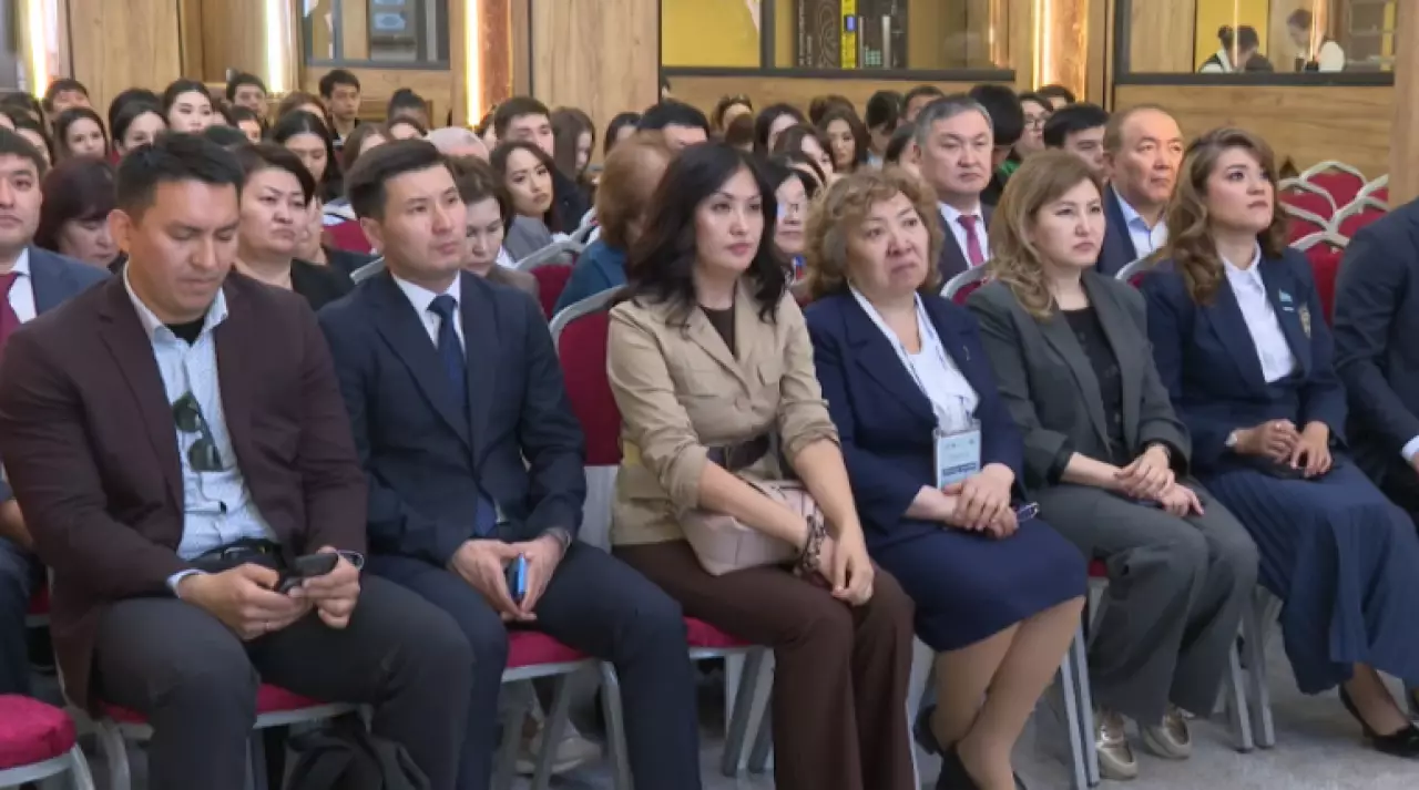 ИИ внедрят в колледжи Казахстана