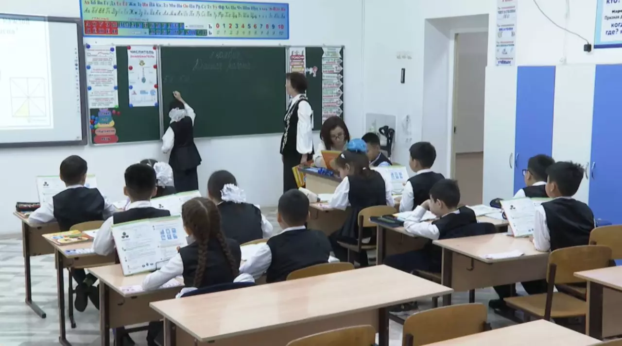 Елде мұғалімдердің жүктемесі жеңілдетіледі