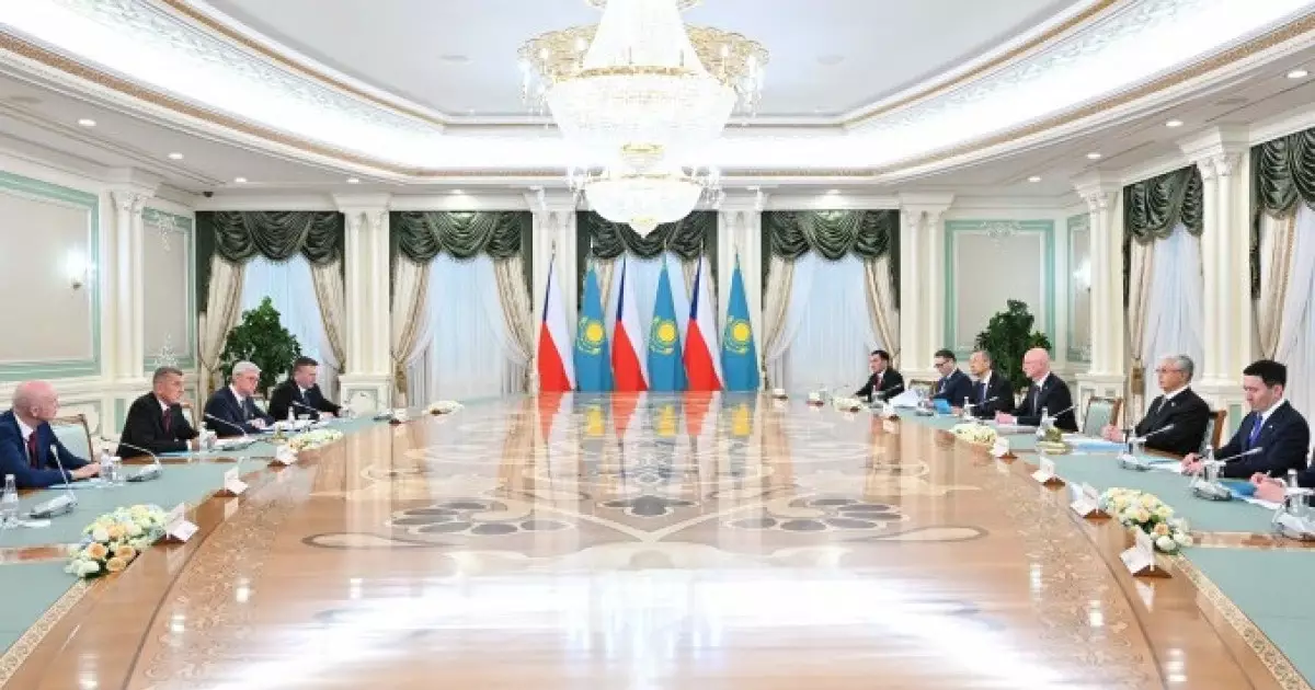  Қасым-Жомарт Тоқаев пен Андрей Бабиш кеңейтілген құрамда келіссөз жүргізді 