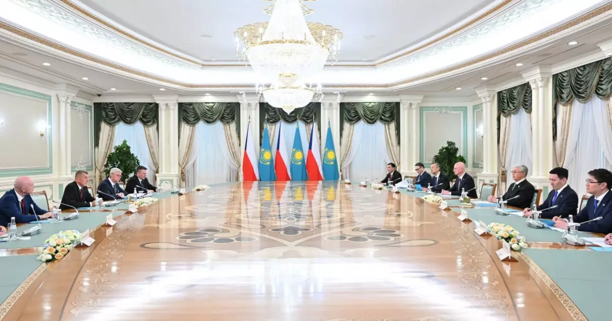   Қасым-Жомарт Тоқаев пен Андрей Бабиш кеңейтілген құрамда келіссөз жүргізді   