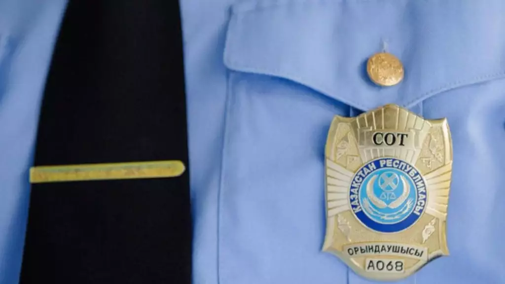 «Удерживали чужие деньги»: В Казахстане 36 частных судисполнителей со скандалом лишились лицензий