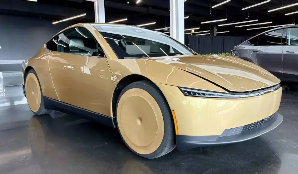 Tesla жүргізушісіз жүретін Cybercab көлігін сынақтан өткізді