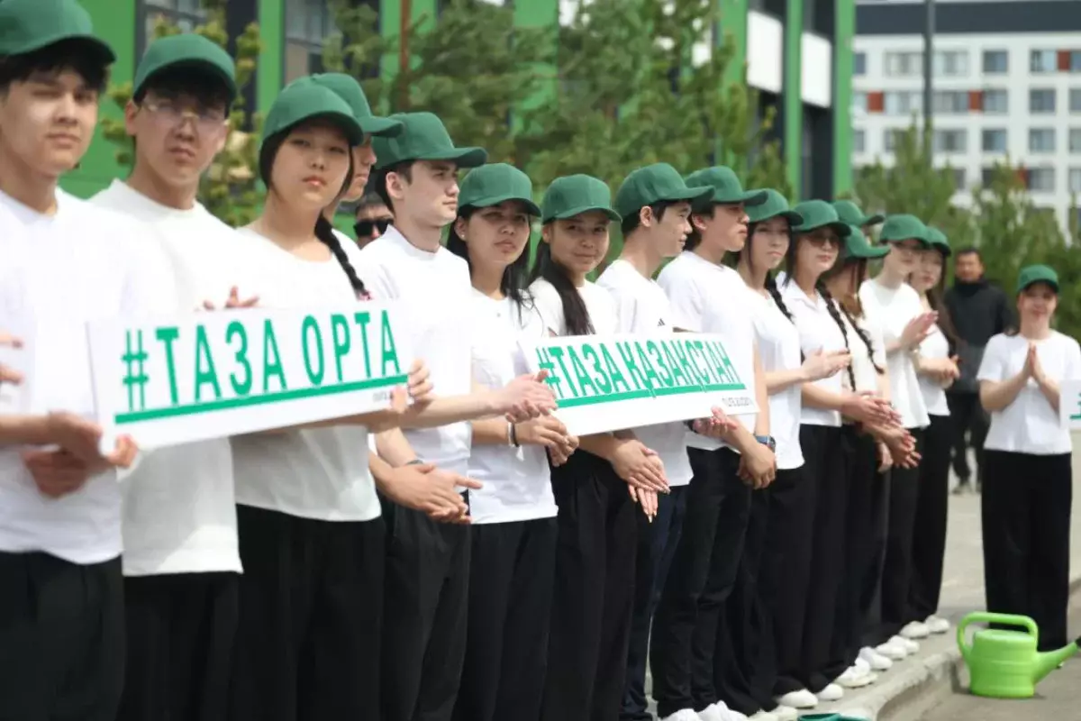 Жүз мыңнан астам мектеп түлегі елімізді көгалдандыруға атсалысты