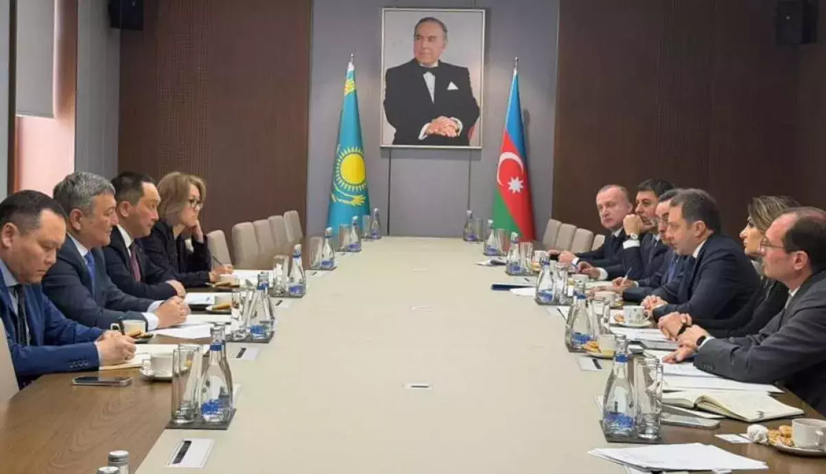 Азербайджан и Казахстан обсудили системы дипломатического отбора и подготовки кадров.