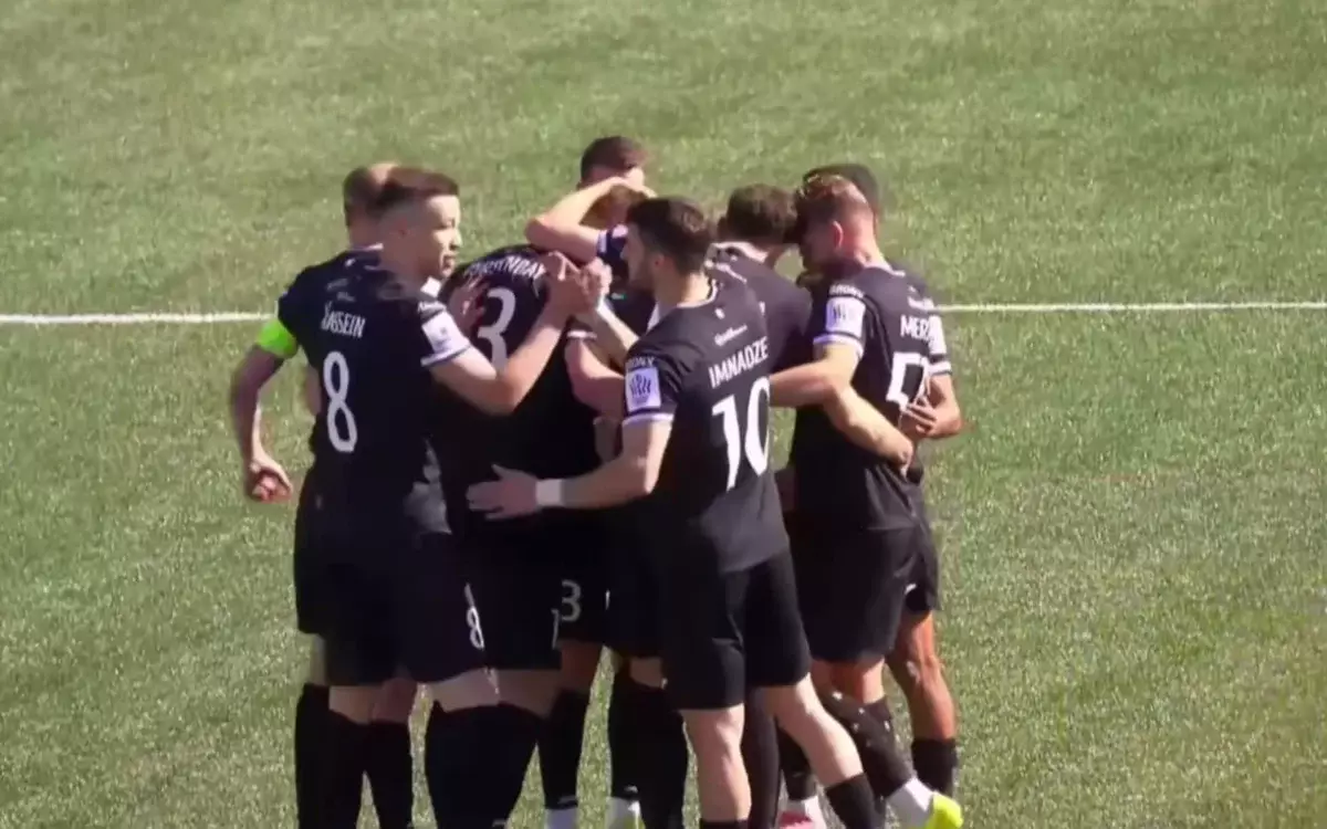 «Женис» вышел в четвертьфинал Кубка Казахстана после напряженной игры