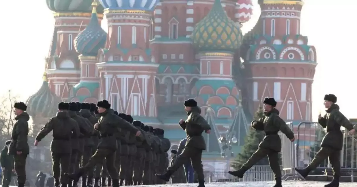  Қызыл алаңдағы шеру алғаш рет әскери техникасыз өтпек 