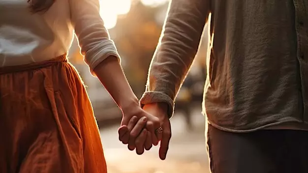 "2 жыл жүрген сүйіктісі туған әкесі болып шықты": 21 жастағы бойжеткен сұмдық жайтты айтты