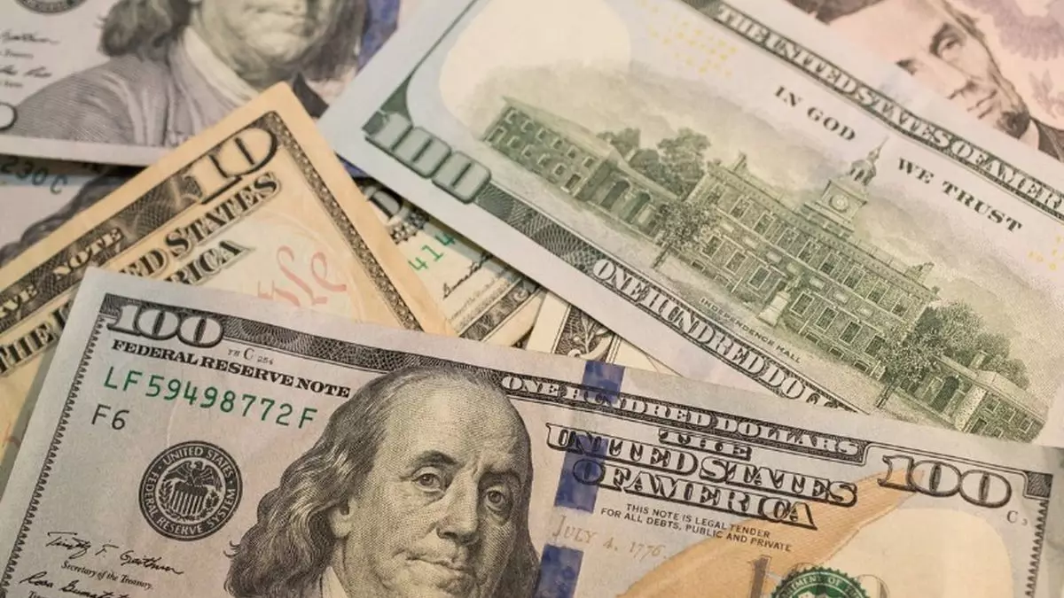 И снова резкие скачки? Доллар взлетел на торгах в Казахстане 