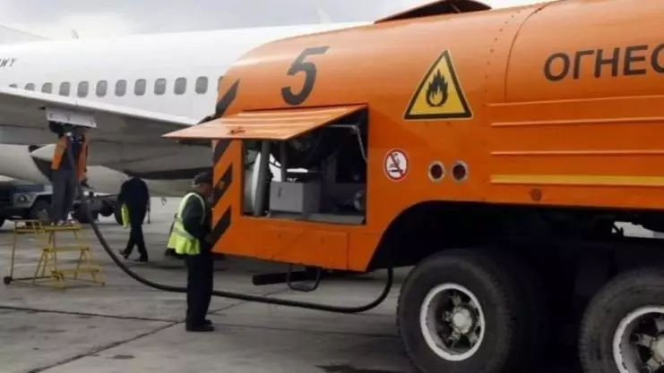 Аэропорт Усть-Каменогорска наказали за высокие цены на авиатопливо