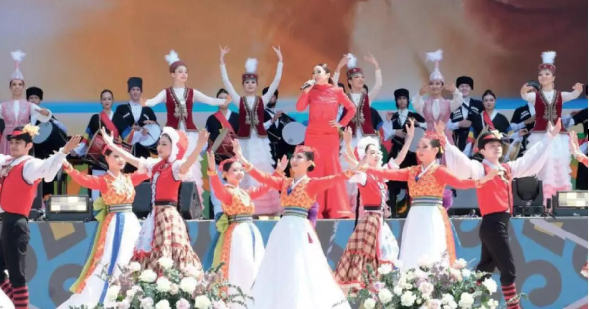   Абай алаңындағы мереке   