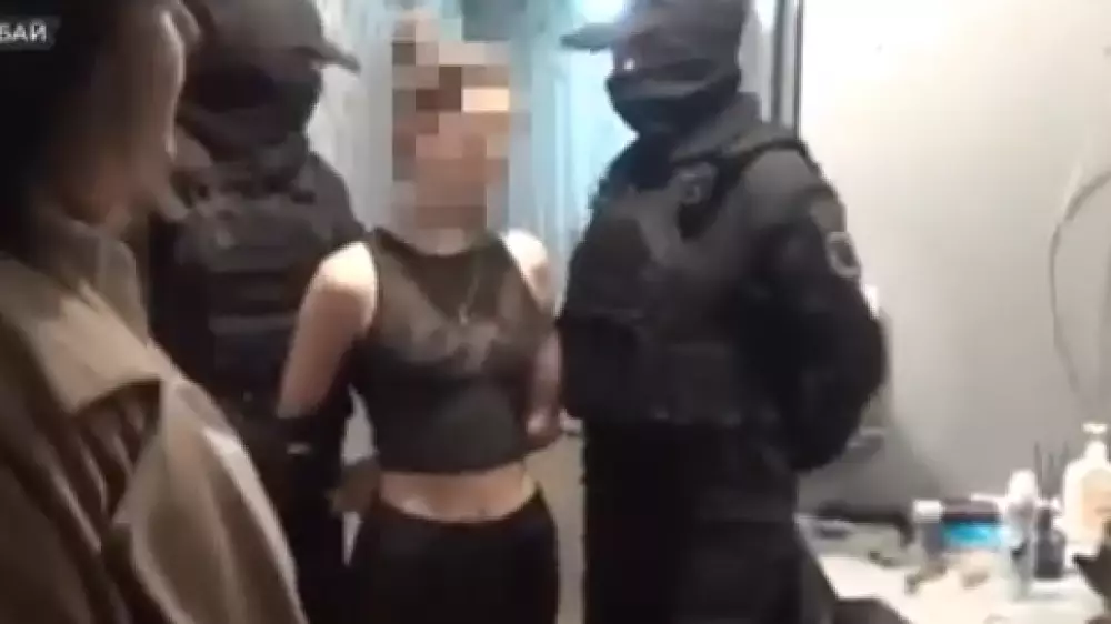 Супружеская пара организовала сеть порностудий в нескольких городах