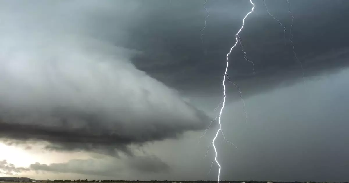  Найзағай ойнап, жаңбыр жауады: 30 сәуірге ауа райы болжамы 