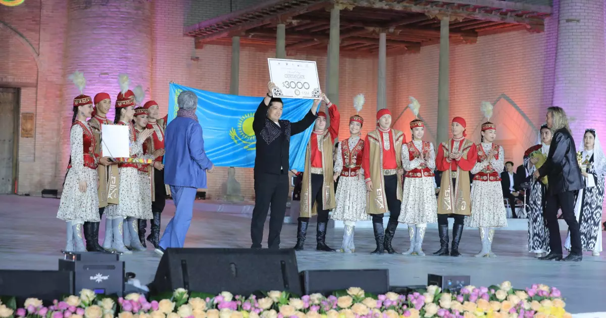  «Салтанат» мемлекеттік би ансамблі халықаралық фестивальде жүлделі орын алды 