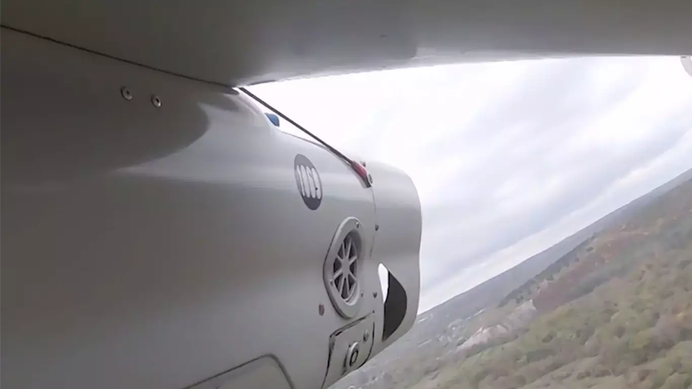 Падение дрона в Казахстане совпало с атакой на Урал, и эксперт объяснил причину.