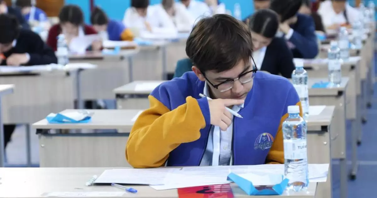   Қазақ тілі мен әдебиетінен дәстүрлі республикалық олимпиада өтіп жатыр   