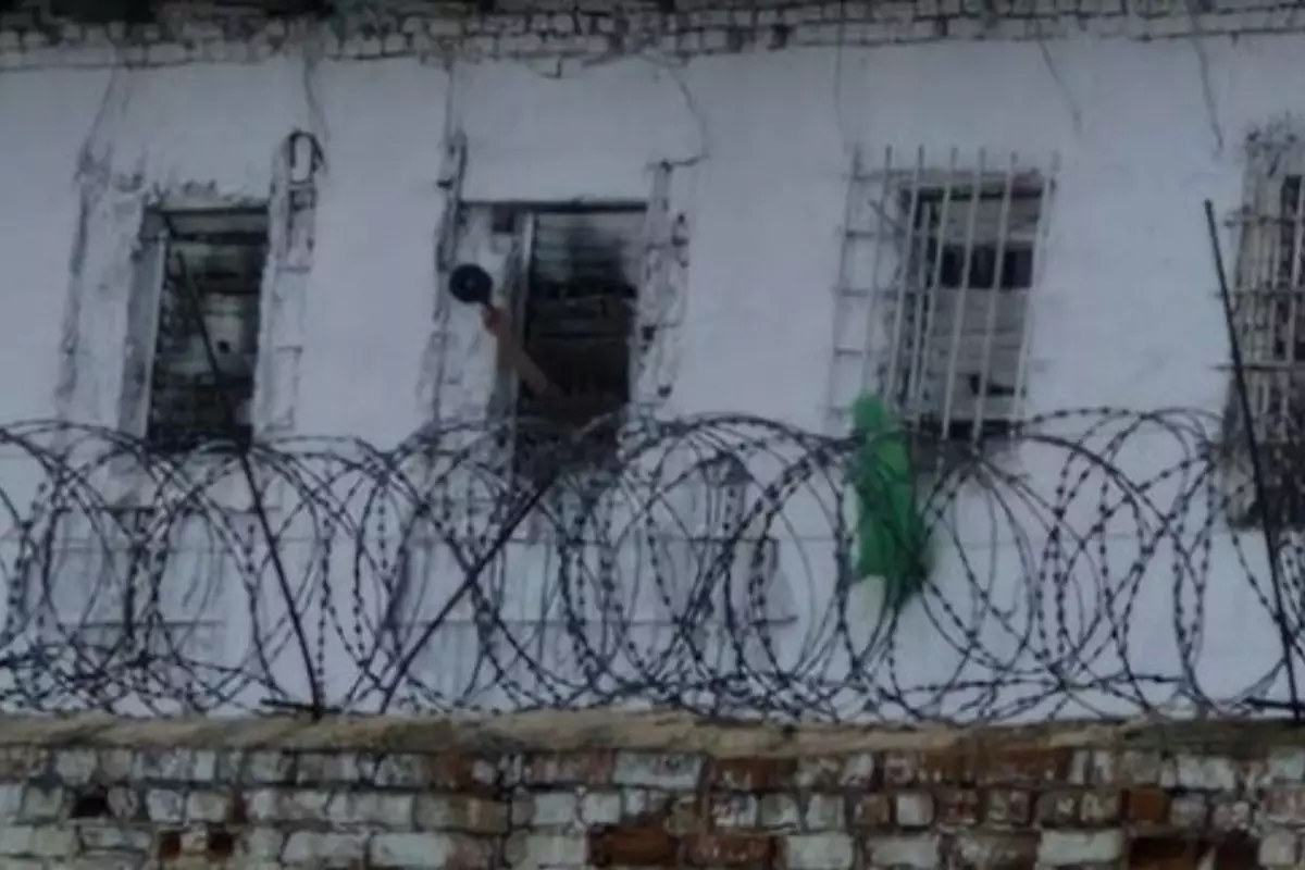 После гибели осуждённого в колонии Атырау наказали 12 сотрудников и сняли начальника