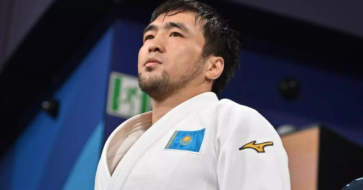  Елдос Сметов бокстан спаррингке шығып, құлап қалды (ВИДЕО) 