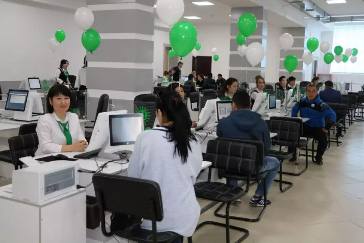 Как будут работать ЦОНы в Казахстане на майские праздники