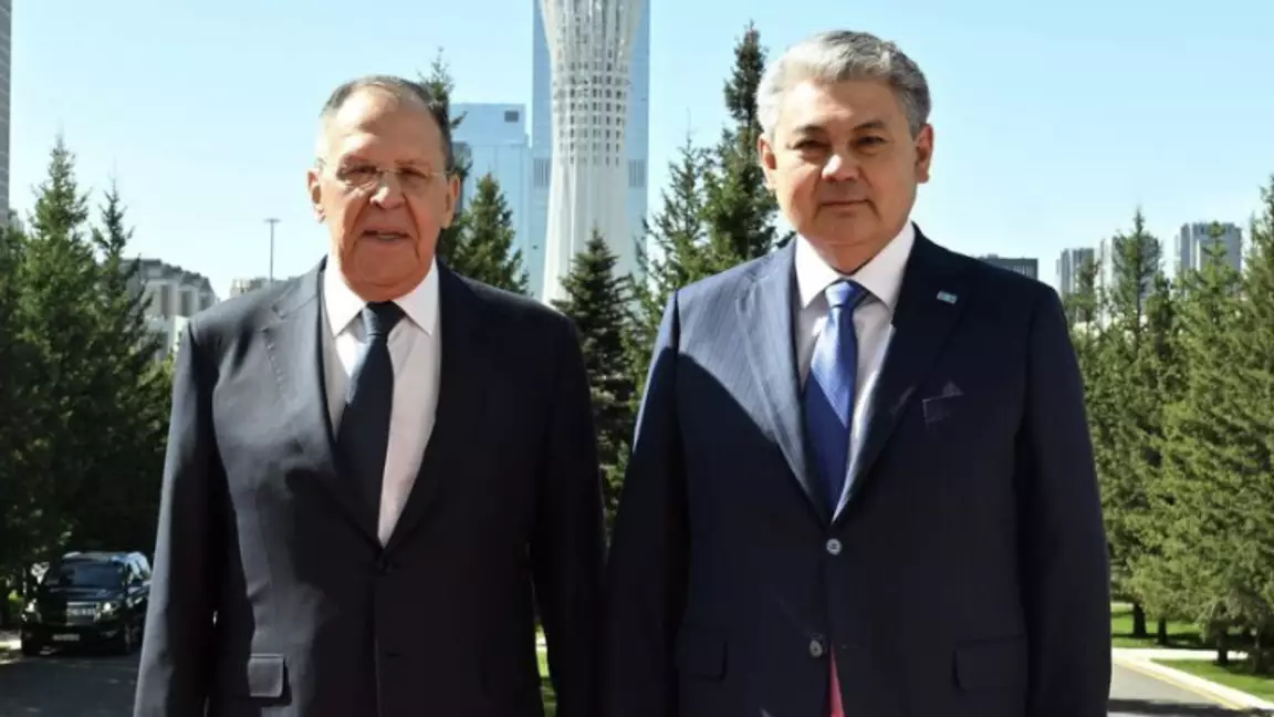 Лавров Астанаға келді