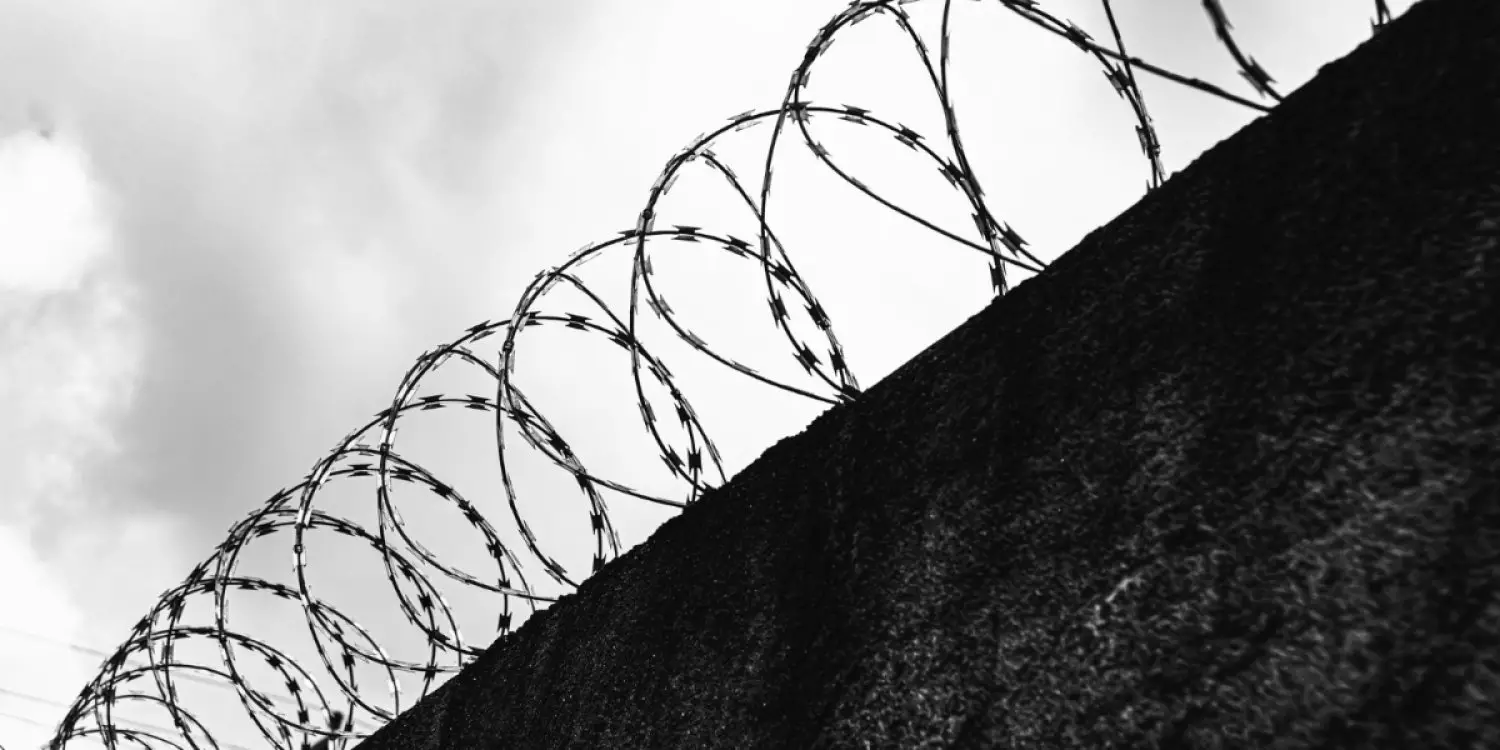 Әкімнің туысы қайтыс болған колонияның басшылығы жазаланды