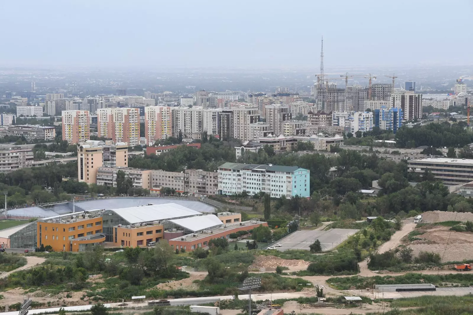 2027 жылдан бастап Алматыда көлік пен нысандарға шығарындыларды азайтуға бағытталған жаңа талаптар енгізіледі